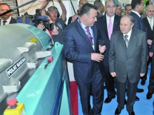Le président Bouteflika inaugure la 45è Foire internationale d'Alger