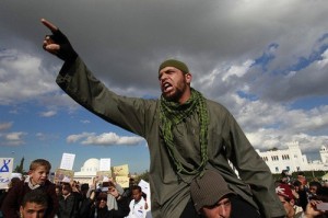 Tunisie : Exacerbation des troubles sociaux après les attaques des groupes salafistes contre des établissements publics