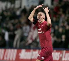 Transfert : L'algérien Karim Agouazi s'engage avec le SM Caen (France)