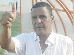 WA Tlemcen : L’entraineur Abdelkader Amrani prolonge d’une saison