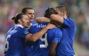 Euro 2012: l'Italie bat l'Eire 2-0 et va en quart de finale