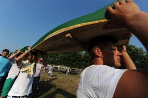 Bosnie : Les musulmans commémorent le massacre de Srebrenica