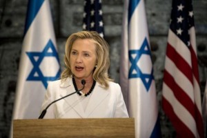 Clinton appelle Israël et les Etats-Unis "à agir et à penser ensemble"