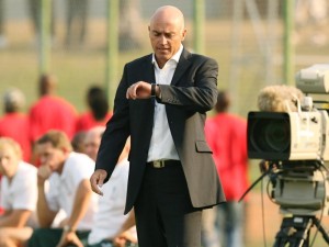 USM Alger: "Ca ne me dérange pas de ne pas recruter un autre attaquant" (Gamondi)
