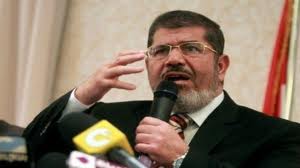 Egypte: Le président Morsi annule par décret la dissolution de l'assemblée du peuple