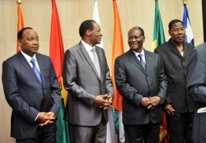 Mali: l'Afrique de l'Ouest veut un gouvernement d'union d'ici fin juillet