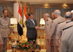 Egypte : Morsi reprend la main face à l'armée