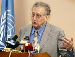 Lakhdar Brahimi sommé par l'opposition syrienne de "s'excuser"