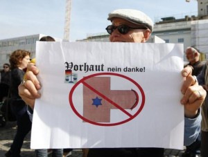Allemagne : Juifs et Musulmans manifestent à Berlin pour la circoncision
