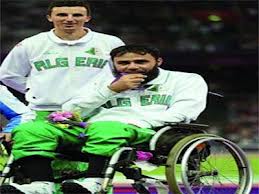JP 2012 : Le Président Bouteflika félicite le sportif Mohamed Berrahal