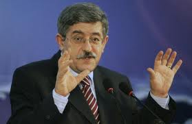 Revoilà Ahmed Ouyahia !