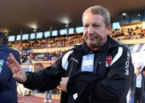 Roland Courbis: "J'aurais souhaité préparé mon prochain match avec mes 8 internationaux" 
