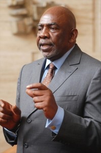 Mali: l'ex-Premier ministre Diarra interdit de sortie du pays selon sa famille