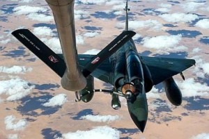 Mali: raids aériens près de Gao et Kidal, report du sommet de la Cédéao