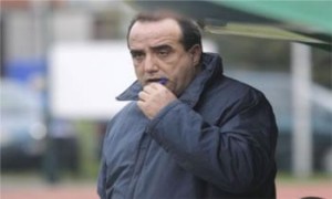 Ligue 1 / JS Kabylie: confiance renouvelée à l'entraîneur Nacer Sendjak 