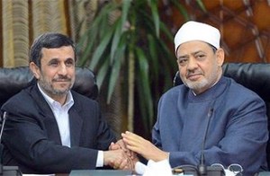 Ahmadinejad mis mal à l'aise à Al-Azhar