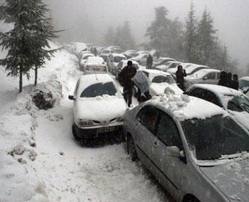 Algérie : Des routes coupées à la circulation dans 11 wilayas 