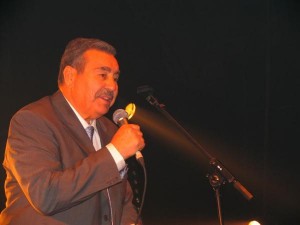 Akli Yahiaténe se produit à Alger: une parfaite communion avec le public