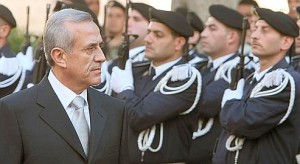 Sleimane: Le Liban doit juguler le flot de combattants vers la Syrie
