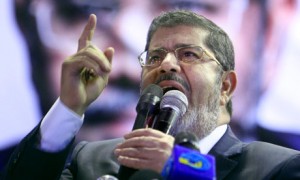 Egypte: vives réactions de l'opposition à des menaces de Morsi