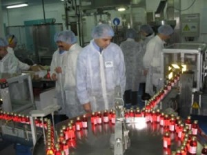 Contrats signés pour trois usines de production de médicaments 