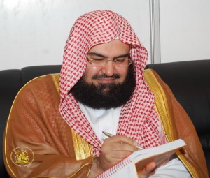 L'imam de la mosquée Al-Haram à la Mecque appelle les musulmans à se réjouir de la mort de Cheikh Al-Bouti