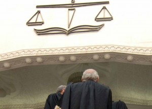 Elle accuse à tort son voisin de l'avoir enlevée