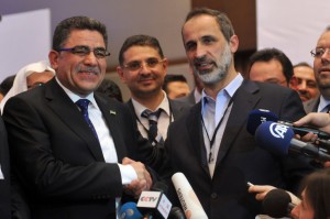 L'émir du Qatar offre le siège de la Syrie à l'opposition