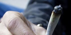 Algérie : 142 femmes jugées pour trafic de drogue en 2012