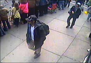 Attentat de Boston: Des photos et une vidéo de deux suspects rendues publiques par le FBI