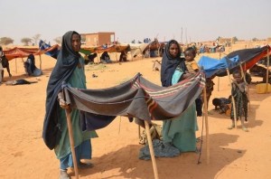 En Mauritanie, 74.000 Maliens échoués dans le désert ont besoin d'aide, alerte une ONG