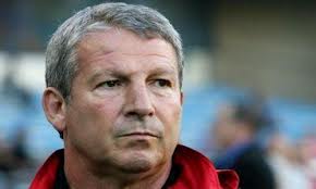 USM Alger : Roland Courbis devant la commission de discipline de la LFP