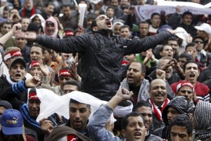 Egypte: l'opposition et le mouvement islamiste convergent vers les différentes places du pays