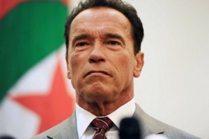 Schwarzenegger s'engage, à Alger, à être "Terminator" au service de l'environnement
