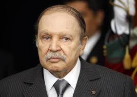 Le président Bouteflika en période de soins et de réadaptation fonctionnelle aux Invalides