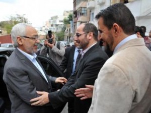  Mokri, en présence de la planète islamiste mondiale, se présente en fédérateur dans une rencontre à Sidi Fredj
