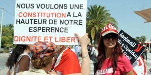 Tunisie: vives critiques du projet de Constitution qui devrait être remodelé