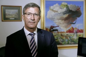 Algérie : L'ex-ministre Ali Benouari veut se présenter à la présidentielle de 2014