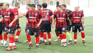 USM Alger (2013-2014) : Roland Courbis confirme le déroulement de la préparation d'intersaison à Alger