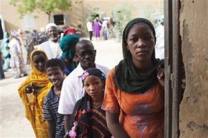 Le Mali traumatisé a commencé à voter pour élire son nouveau président