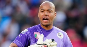 Transferts : l'Algérien M'bolhi s'engage pour trois ans avec le CSK Sofia (Bulgarie)