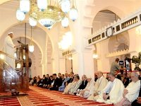 Bensalah, Ould Khelifa et Sellal accomplissent la prière d'Aïd El-fitr avec les fidèles à la Grande mosquée d'Alger
