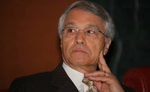Chakib Khelil répond qu'il est malade et ne peut voyager