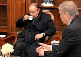 Le Président Bouteflika reçoit Sellal (Vidéo)