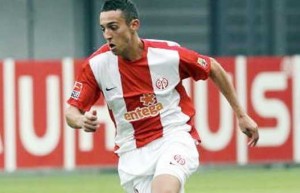 Transfert : Amri Chadli (FSV Francfort) se trouve à Chlef pour finaliser avec l'ASO 