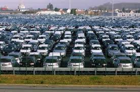 Sellal : L’importation de véhicules sera limitée aux concessionnaires automobile