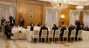 Tunisie : ouverture d'un dialogue national samedi, plusieurs partis politiques attachés à la feuille de route 
