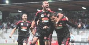 Ligue 1 (13e journée) : l' USM Alger s'installe seule aux commandes