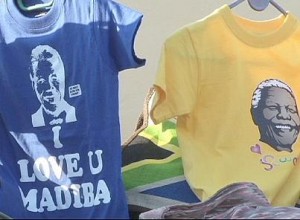 Nelson Mandela: Querelles de famille sur les produits dérivés et la «marque» Mandela