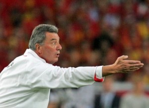 CS Constantine : Roger Lemerre contacté, la direction attend sa réponse